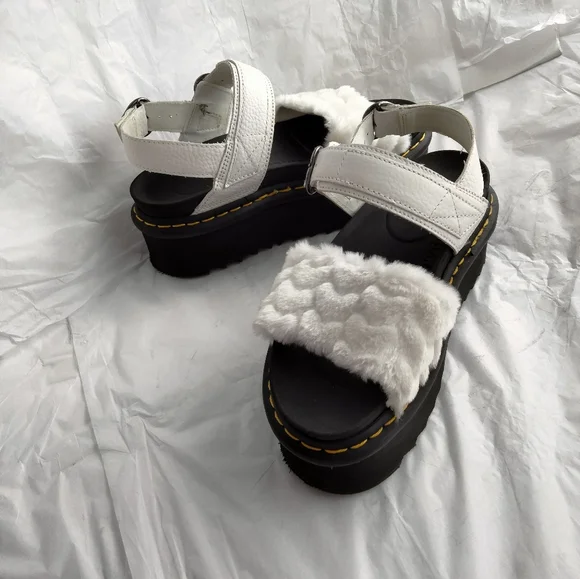 Dr. Martens Voss Quad Fluffy size 8L - Picture 10 of 16